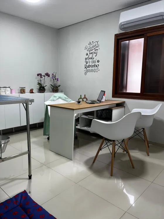 Consultório — Exclusivo para cães.